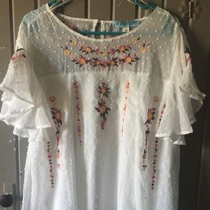 Francesca’s White flowery blouse NWT
